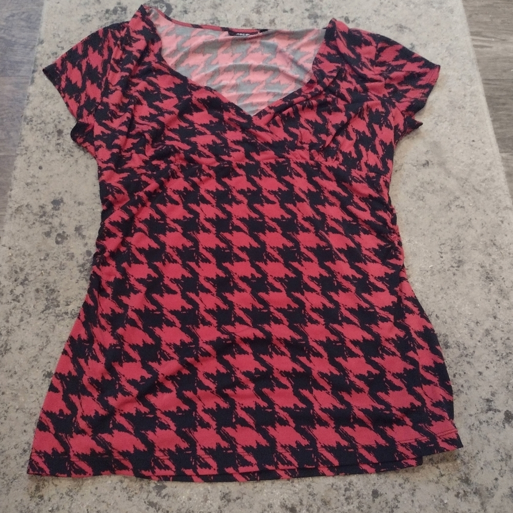 Apt. 9 Red and Black Patterned Blouse
